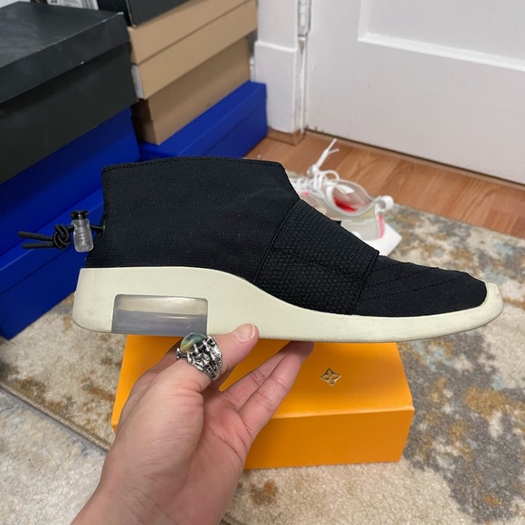 EUC Men’s Size 6.5/Women’s Size 8 Nike X Fear Of God Moccasin Sneakers In Black - Picture 10 of 15